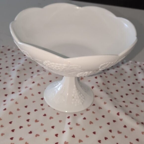 Other - DEAL! Vintage Milk Glass Serving Pedestal Bowl. Scalloped Rim